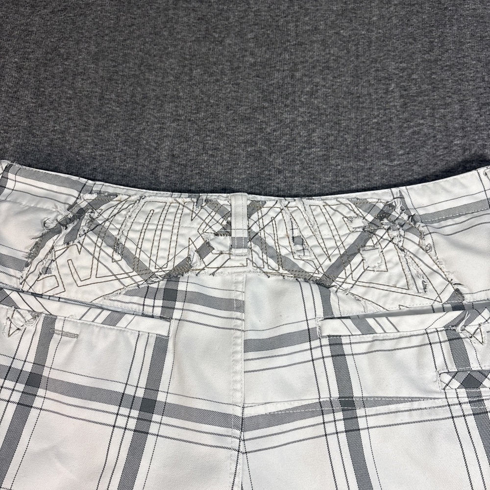 Mens Quicksilver Shorts Size 38 White & Grey Plaid Y2K Surf Skate - Picture 9 of 11